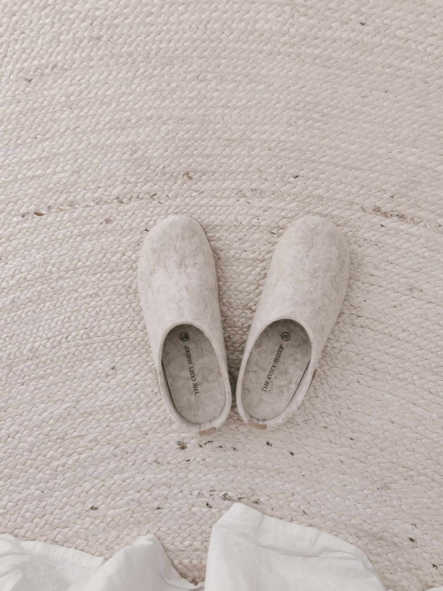 Filttofflor med gummisula – Beige