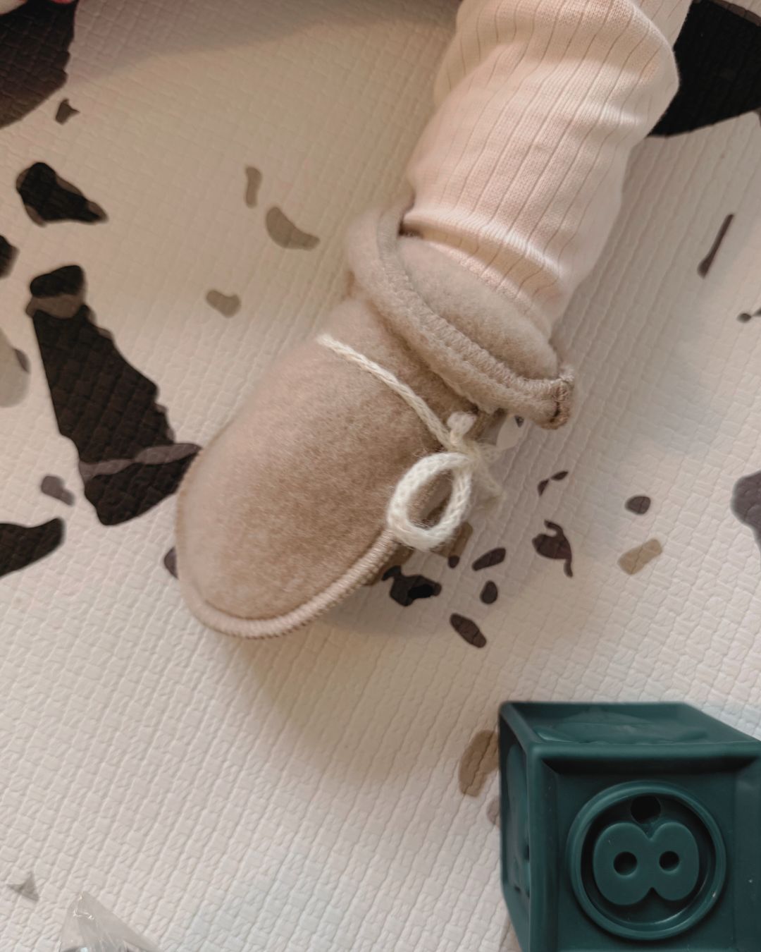 Babyvantar i ull - Beige