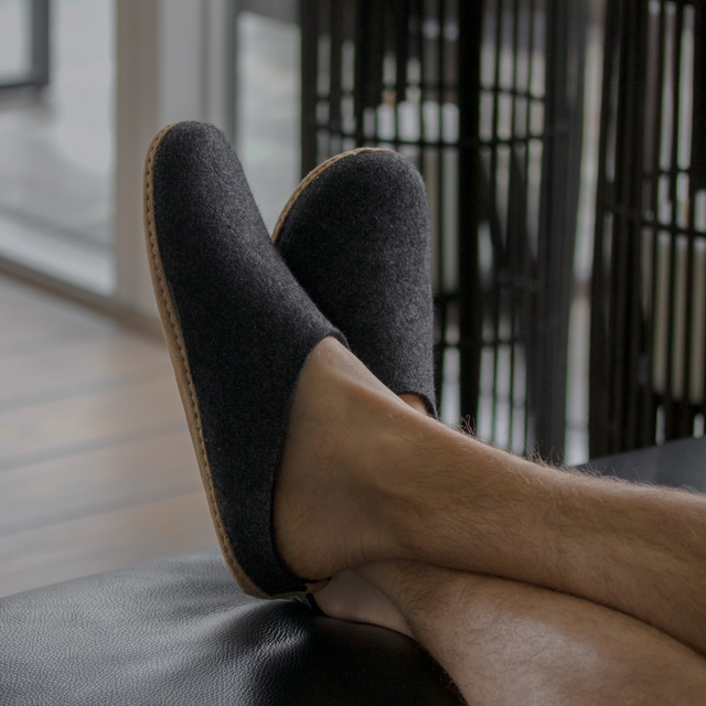 Tofflor i italiensk ullfilt