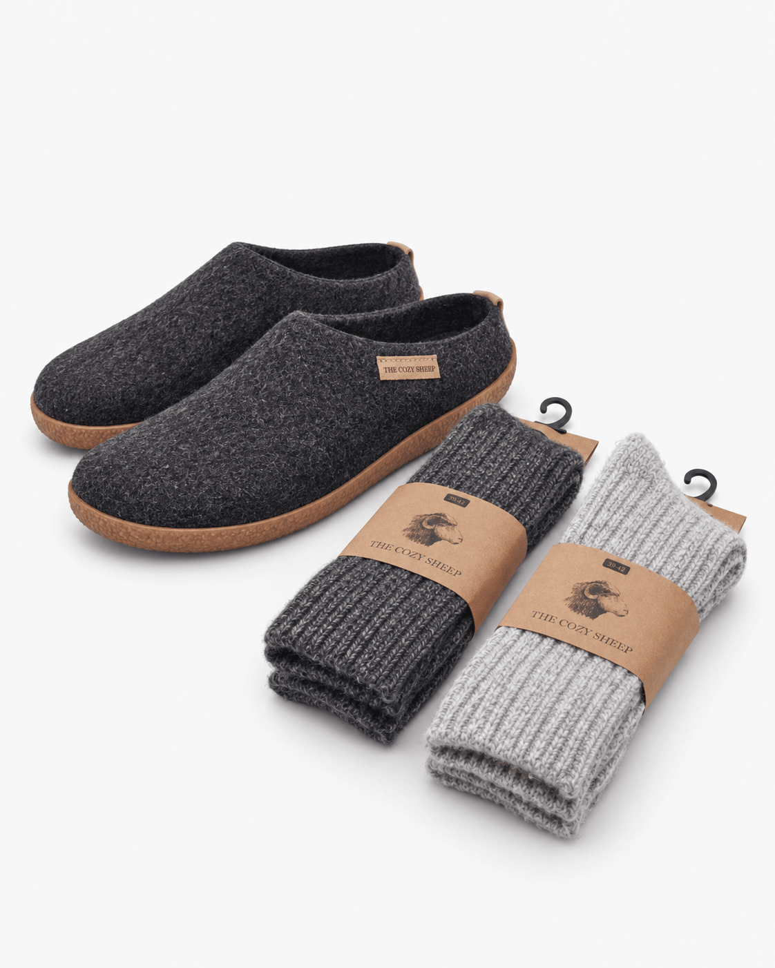 Pakketilbud: Tøfler m. gummisål + 2 par uldstrømper - The Cozy Sheep