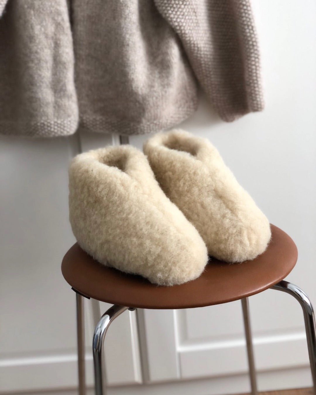 Uldhjemmesko – hvid (Lav model) - The Cozy Sheep